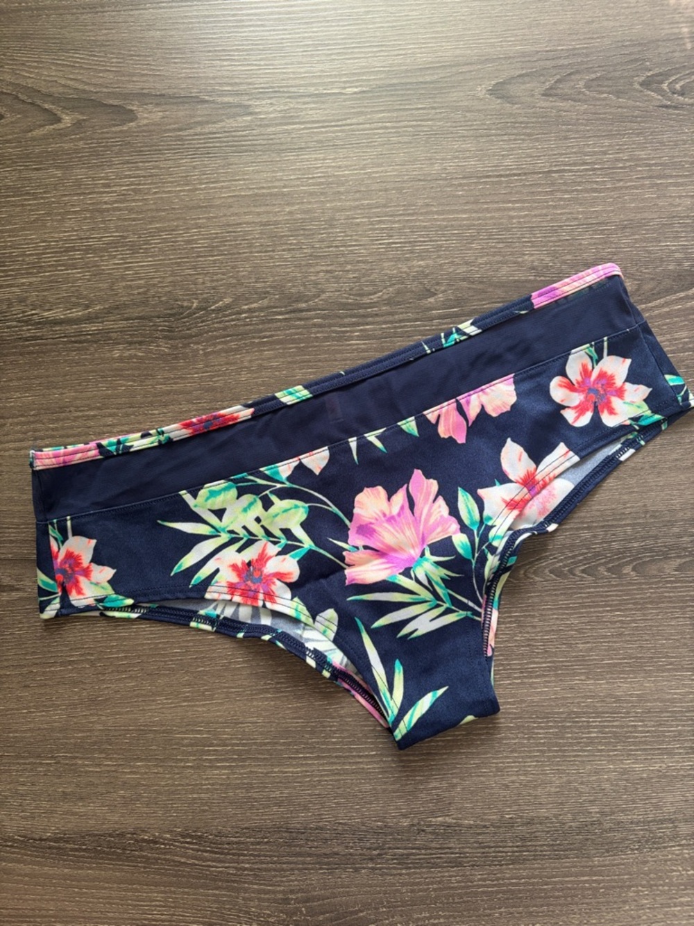 ❤️$15 NWT Victoria's Secret Cheekster Swim Bottoms